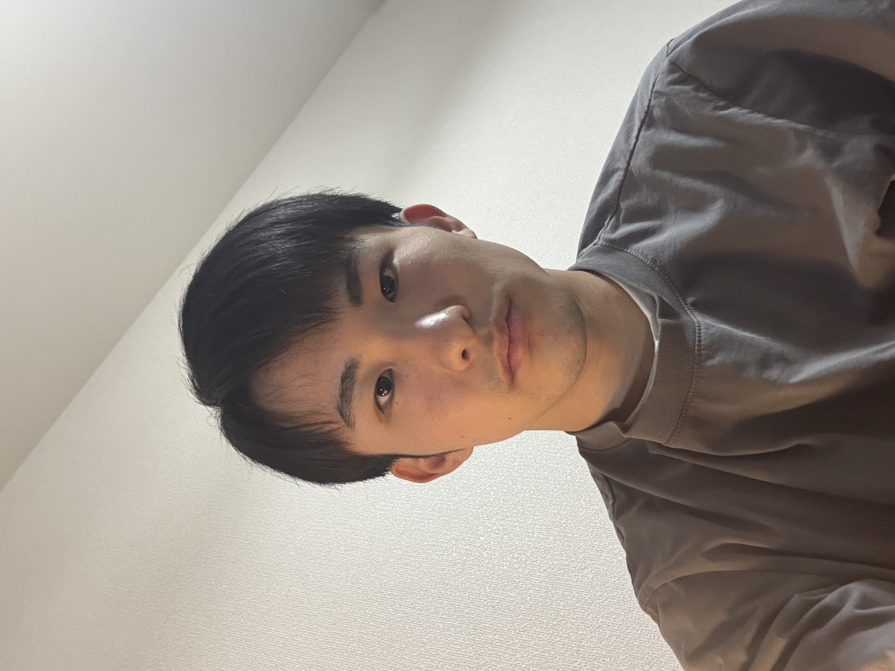 徳岡 俊介